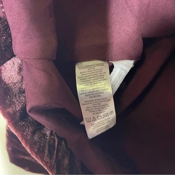 Loft Women's Burgundy Velvet Utility Jacket Size Medium - Picture 6 of 7
